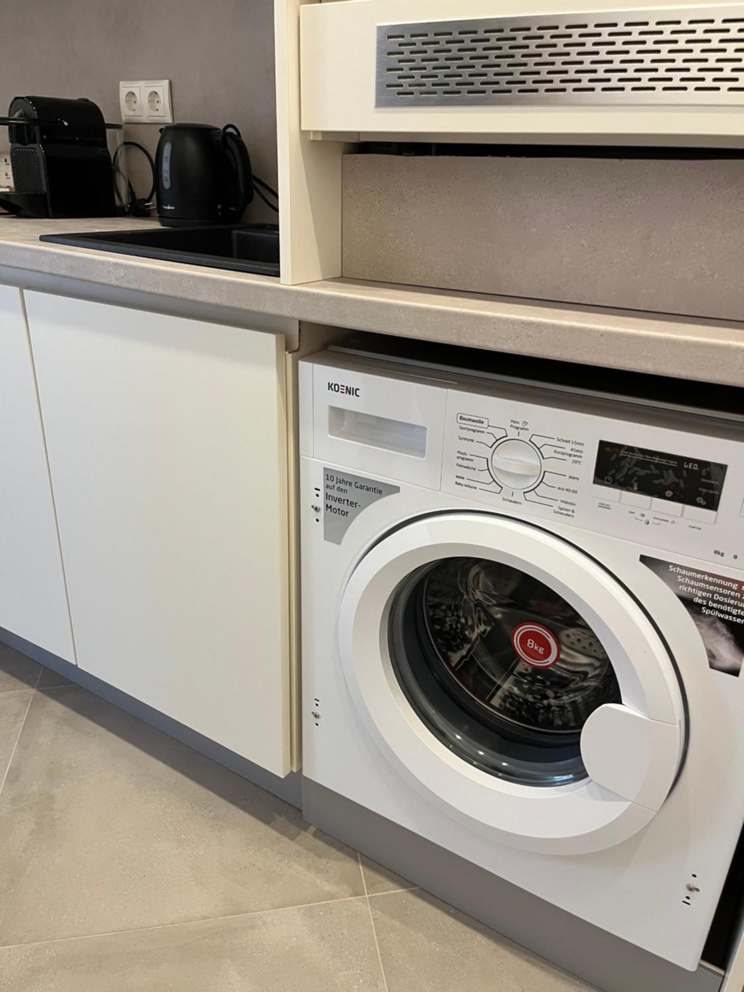 Apartment Schoenbrunn Near Metro Виена Екстериор снимка