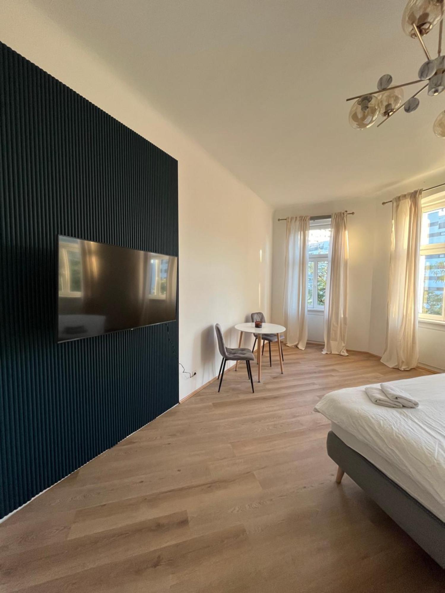 Apartment Schoenbrunn Near Metro Виена Екстериор снимка
