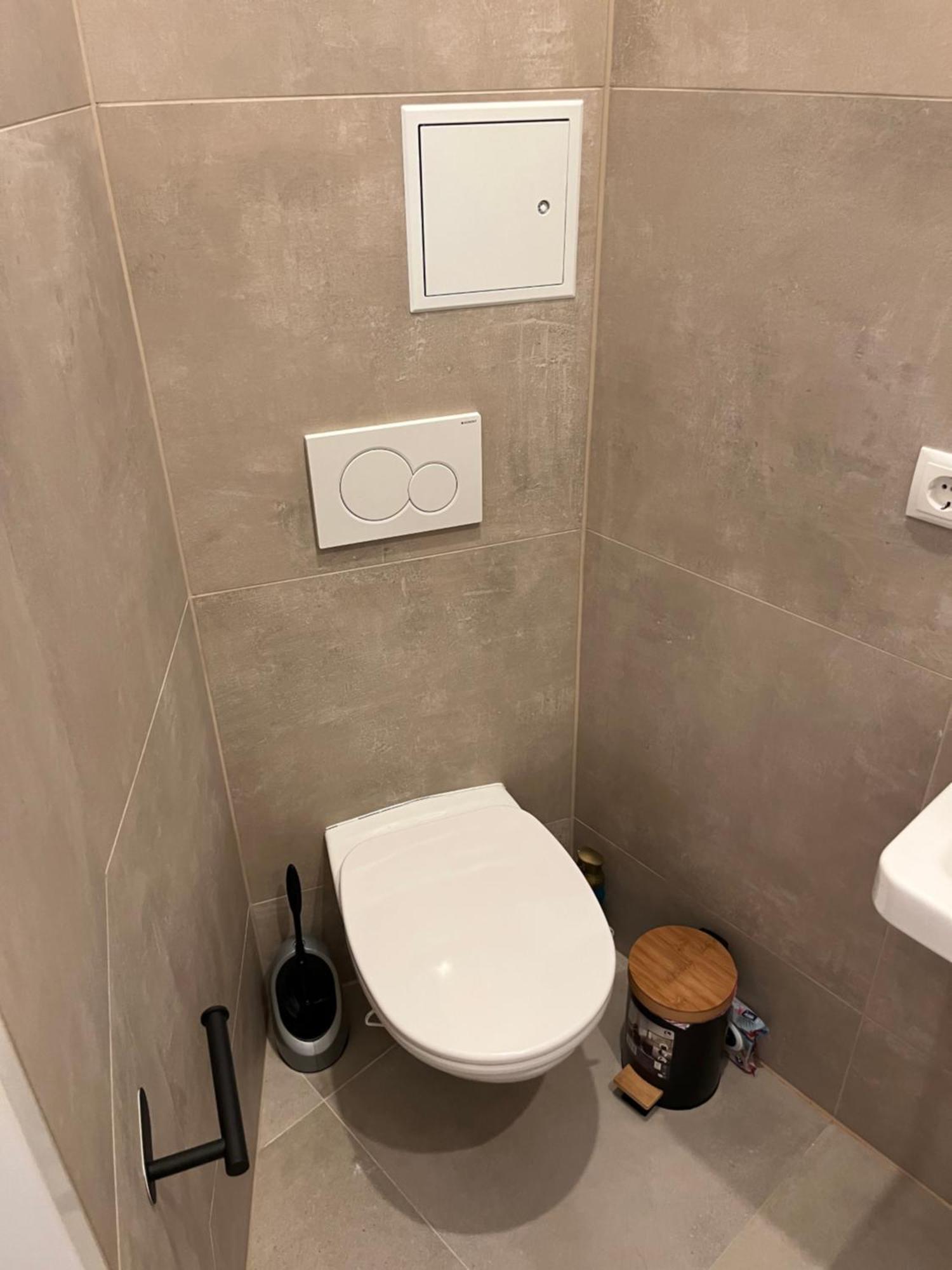Apartment Schoenbrunn Near Metro Виена Екстериор снимка